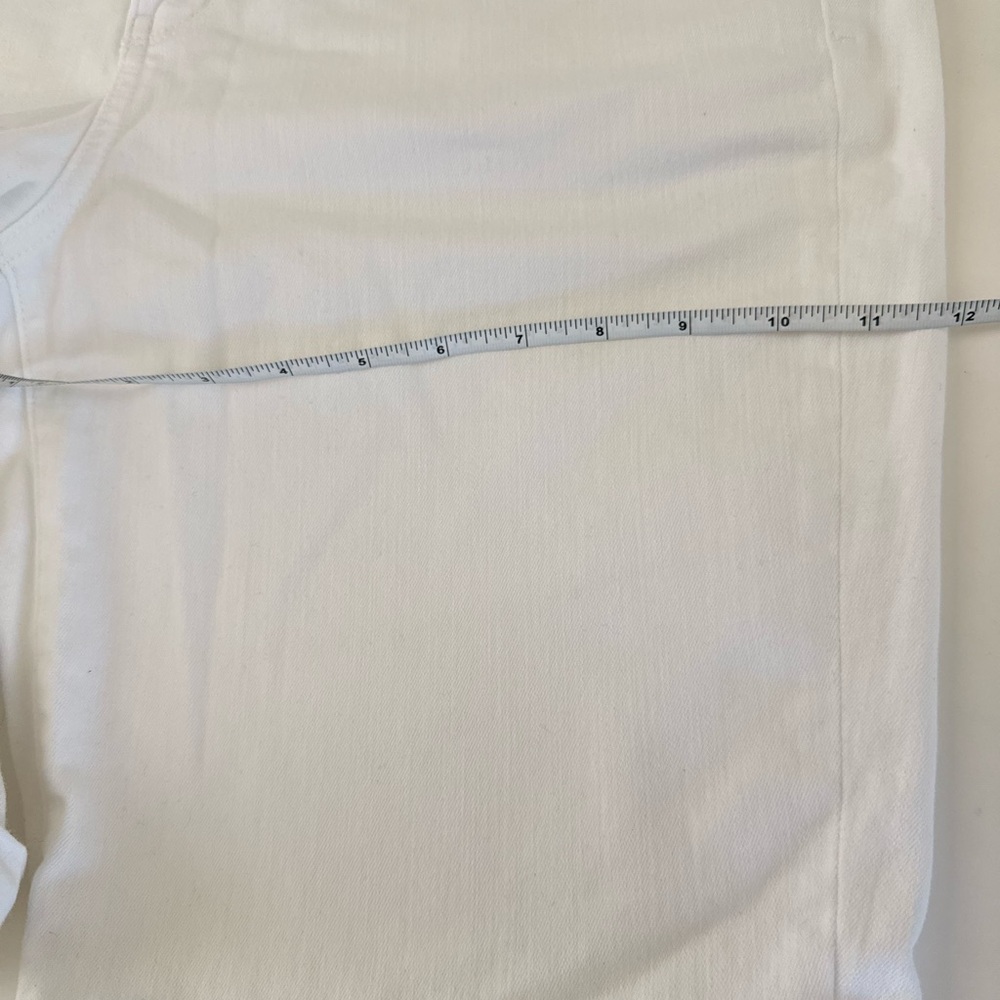 Chico’s So Slimming Girlfriend White Denim Shorts – Size 10 - Picture 9 of 13